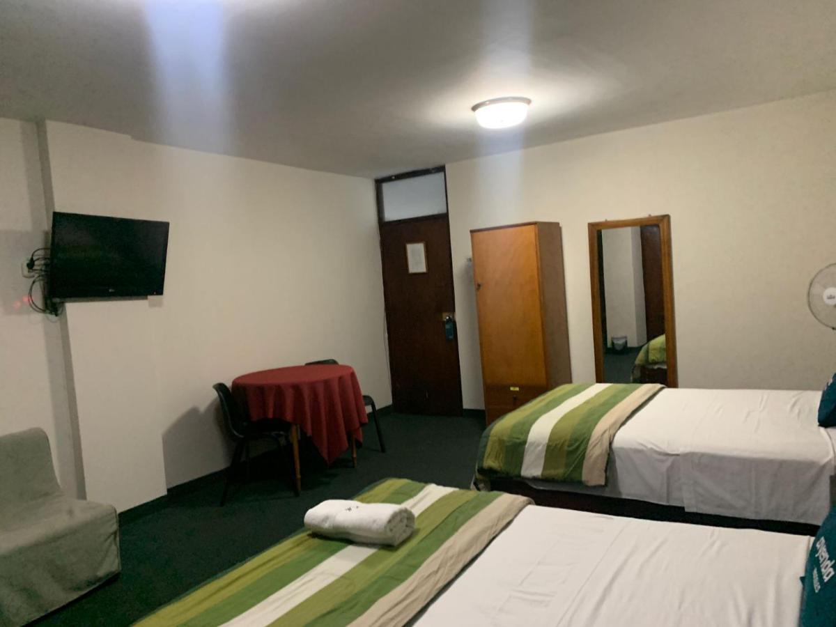 Hotel Las Mercedes Trujillo Buitenkant foto