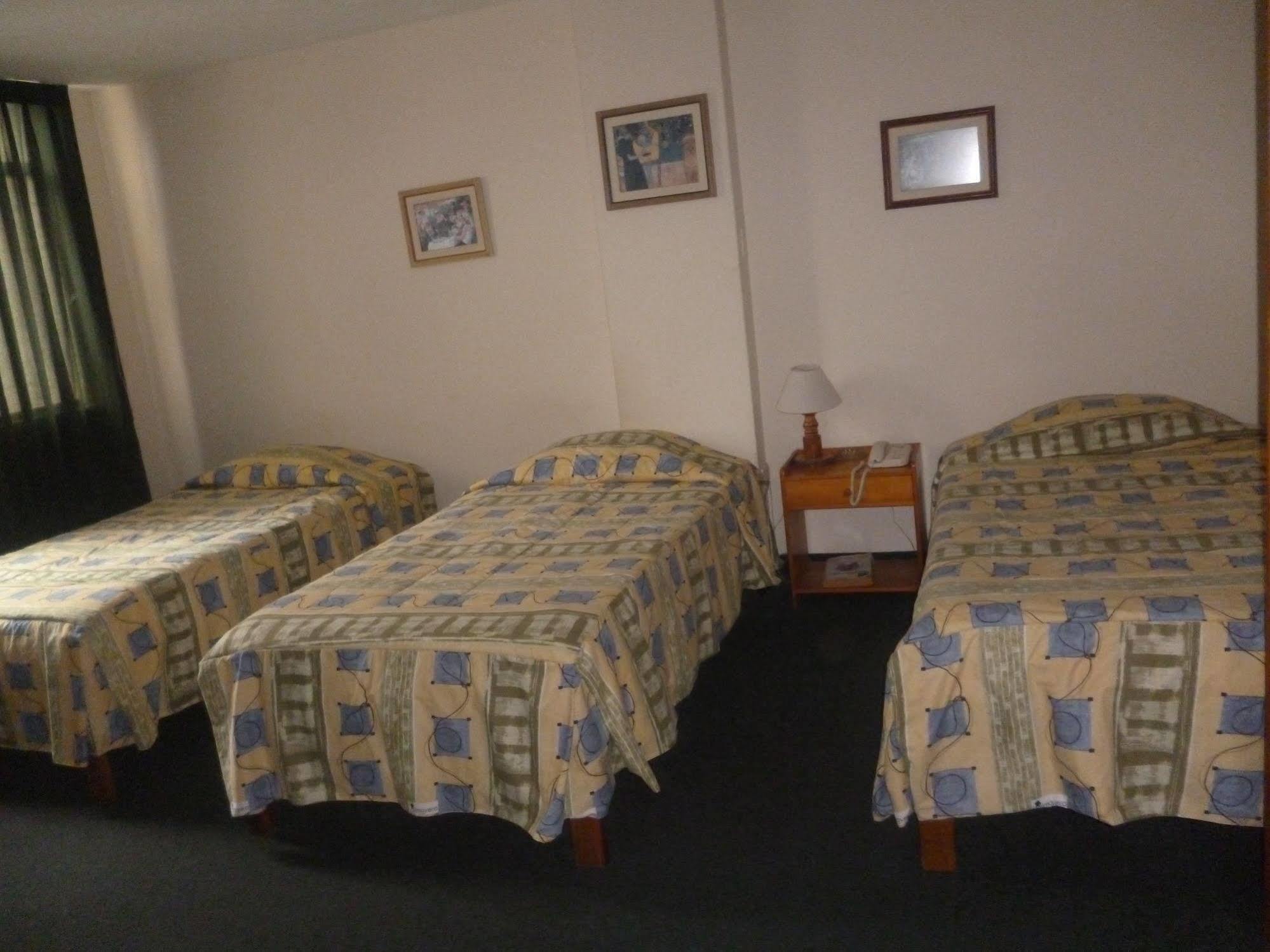 Hotel Las Mercedes Trujillo Buitenkant foto
